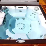F2 Avec Jacuzzi, Petanque, A 3 Min Mer, Dans Grande Propriete * Porticcio